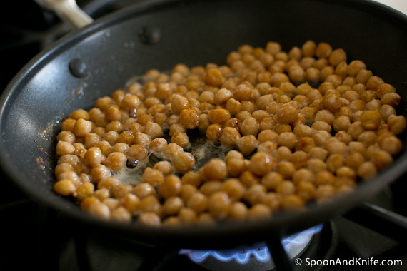 Garbanzo beans with cinnamon and sugar